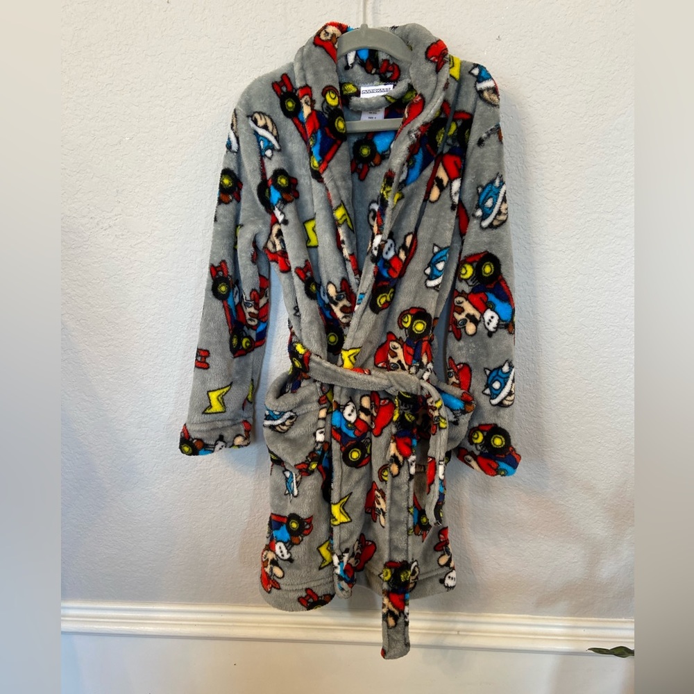Boy's MarioKart Mario Fleece Robe Super Mario Brothers  Size 6